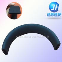 廠家生產(chǎn)包裹式耳機硅膠頭帶制品-建皓硅膠